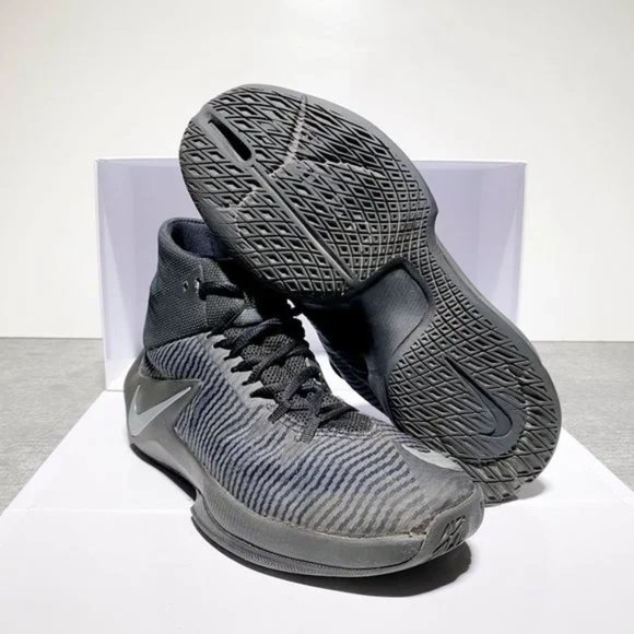 Nike Zoom Clear Out Black High-Top Sneakers with Silver Swoosh Mens Size 8M - Picture 5 of 5